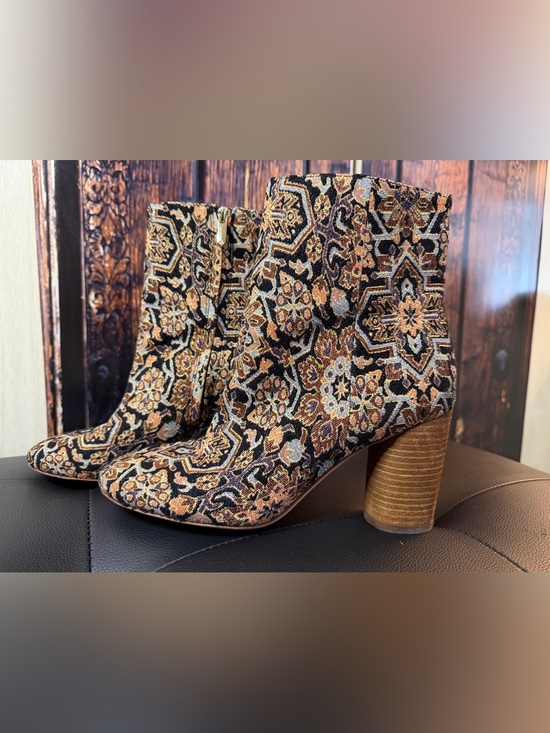 Sam Edelman Shoes - Sam Edelman Corra Tapestry Heeled Boot • Size 9